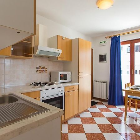 Apartments Ava Πόρετς Εξωτερικό φωτογραφία