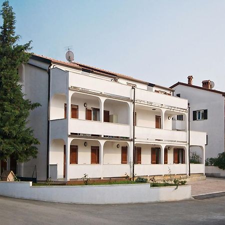 Apartments Ava Πόρετς Εξωτερικό φωτογραφία