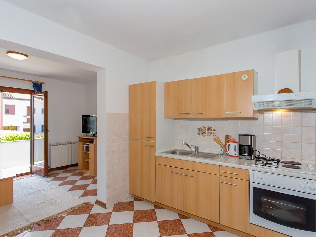 Apartments Ava Πόρετς Εξωτερικό φωτογραφία