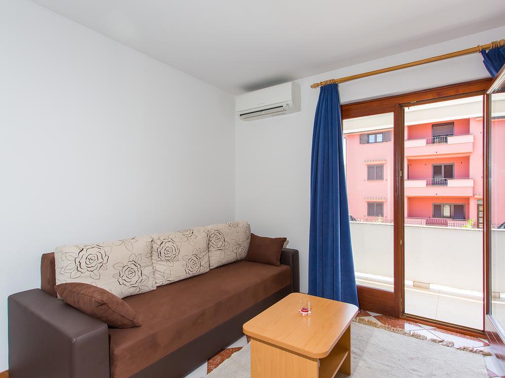 Apartments Ava Πόρετς Εξωτερικό φωτογραφία