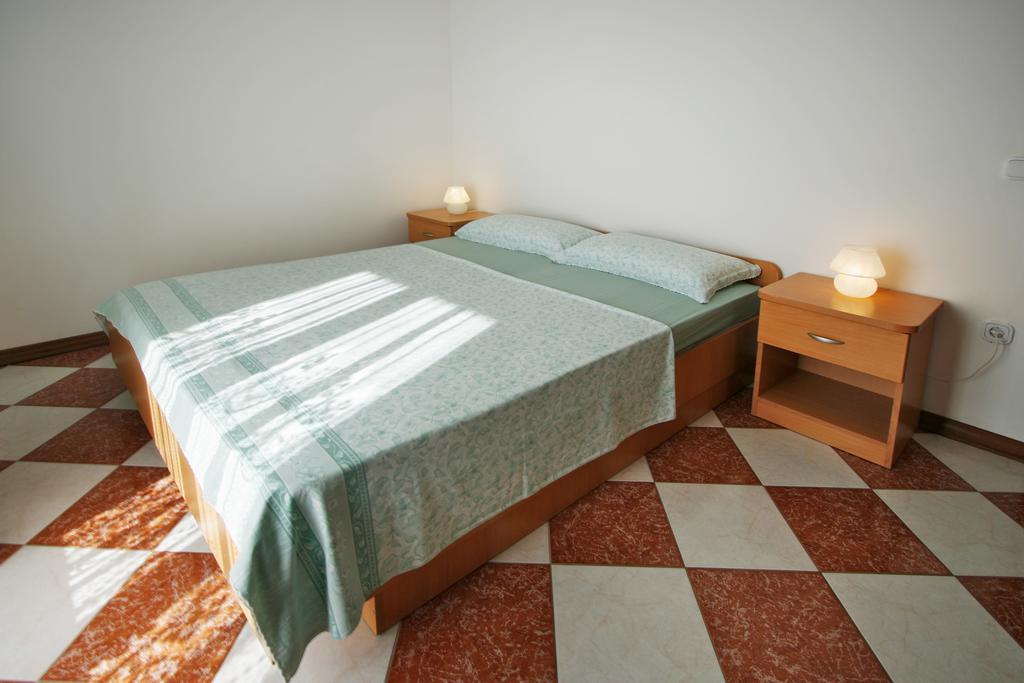Apartments Ava Πόρετς Εξωτερικό φωτογραφία